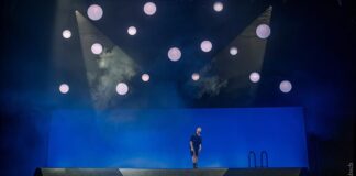 Theaterbesuch „Das Leben fing im Sommer an“