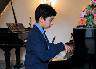 MCG Spotlight – Arvin begeistert mit seinem Klavierspiel
