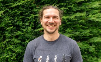 Neu am MCG – Herr Schneider (Biologie und Erdkunde)